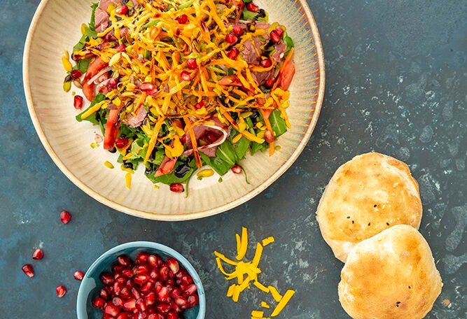 V083 Füme Etli Roka Salatası